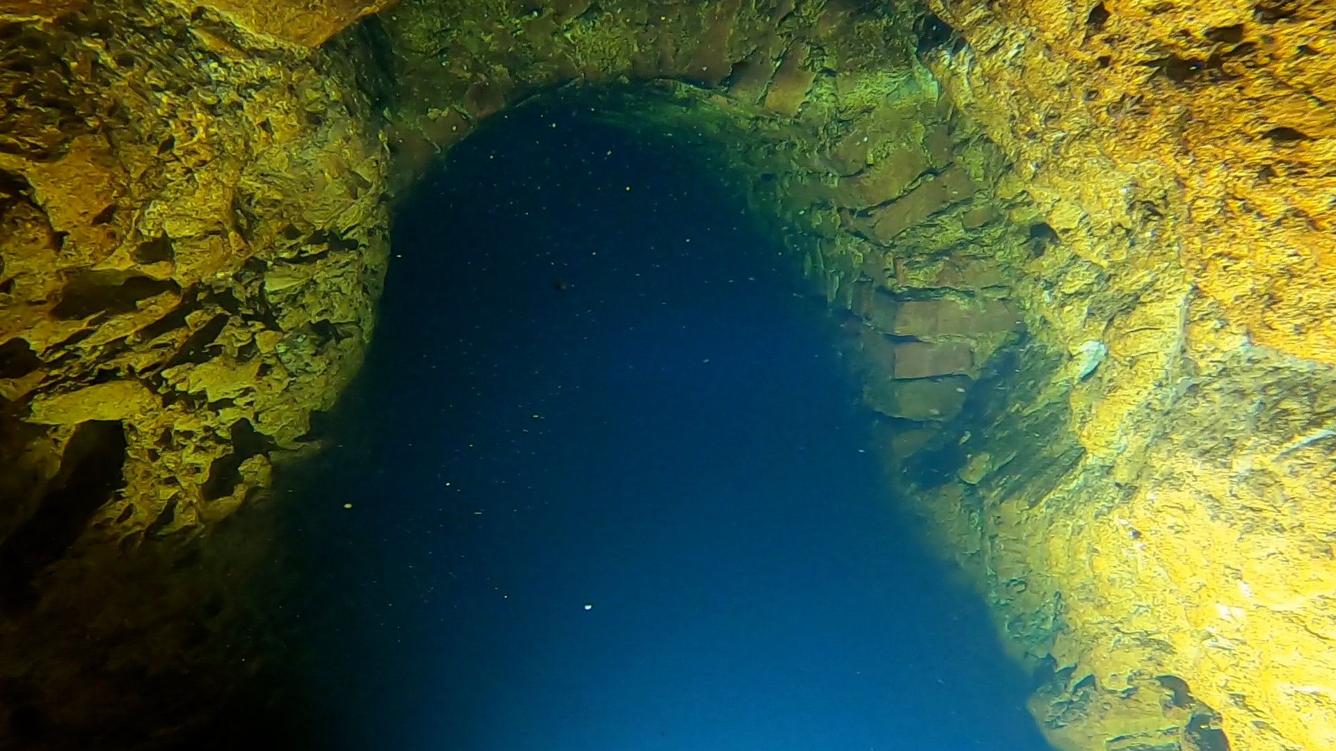 Underwater tunnel in Srebrna Gora