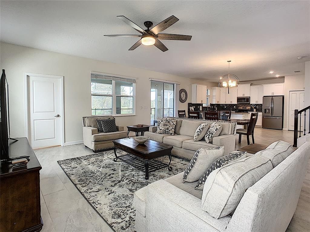Expansive STR Gem: Maximize Your Rental Income! photo 6