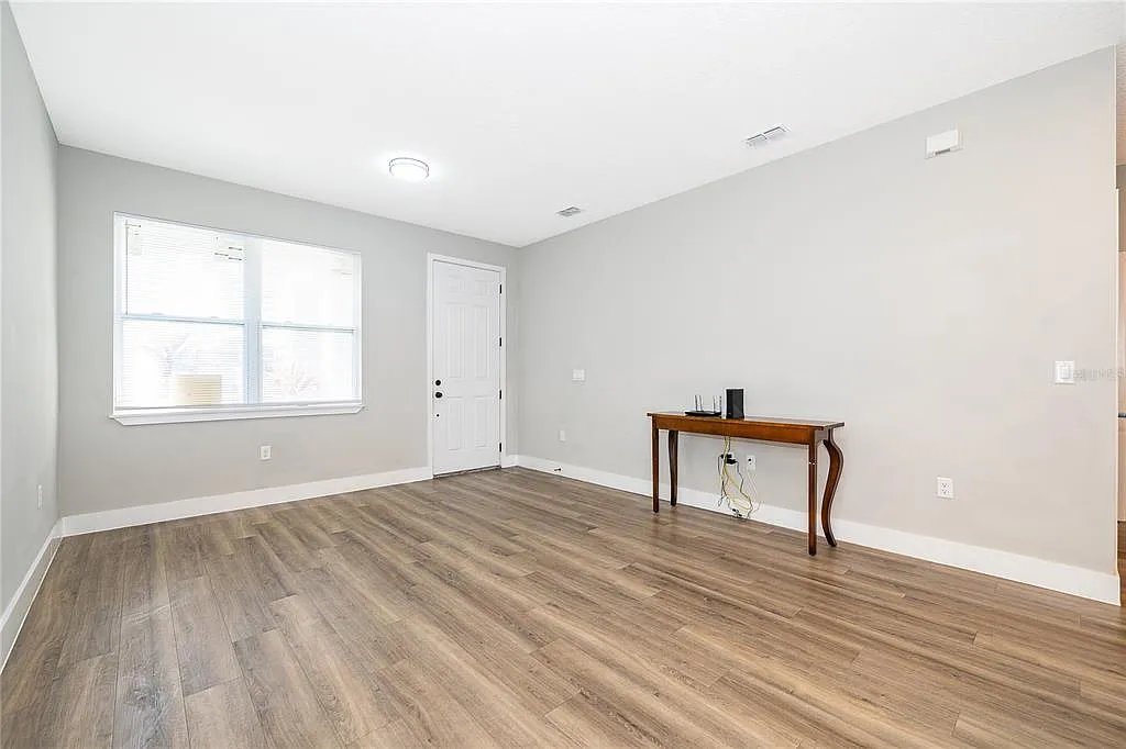 Prime Orlando Investment: Versatile 4BR Home with Massive ROI Potential photo 6