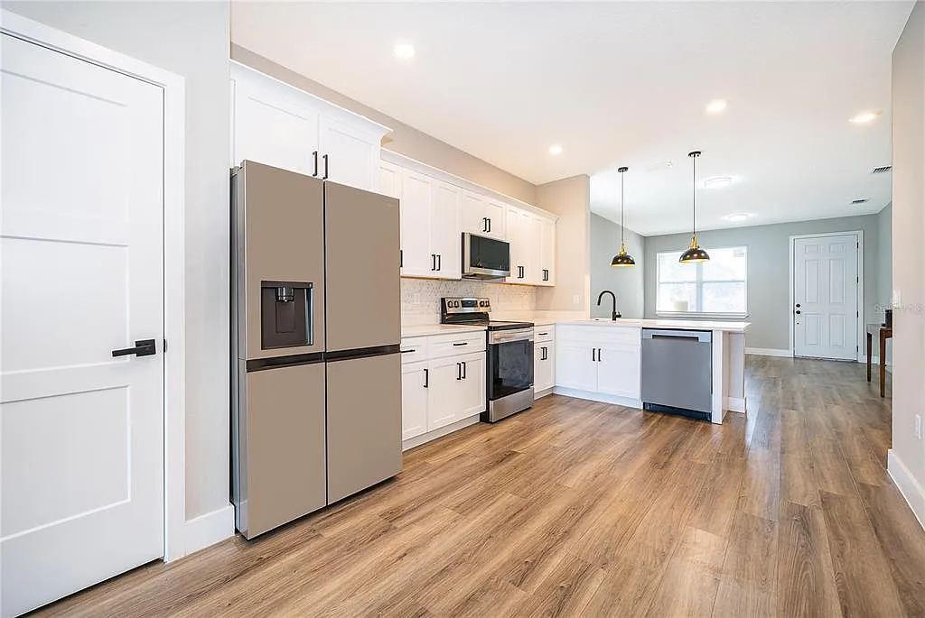 Prime Orlando Investment: Versatile 4BR Home with Massive ROI Potential photo 10