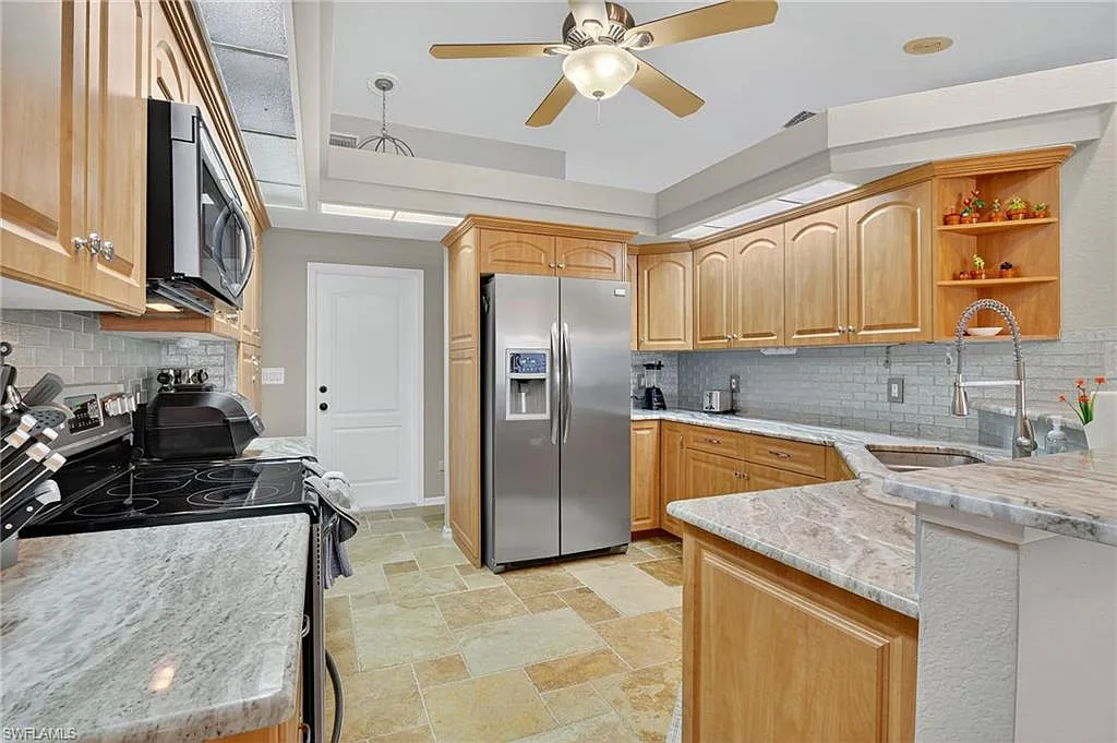Spacious 2,091 Sqft Turnkey Rental: Prime Long-Term Asset photo 3