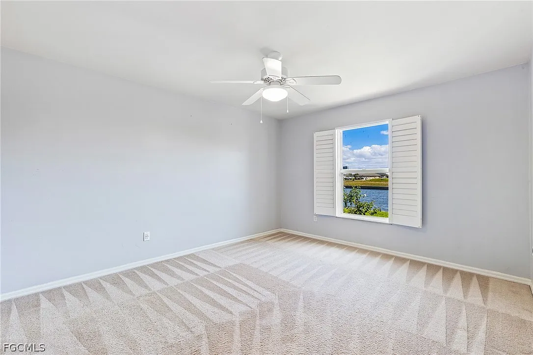 Massive 4,500 SqFt Waterfront STR: Pool, Dock & Solar photo 16