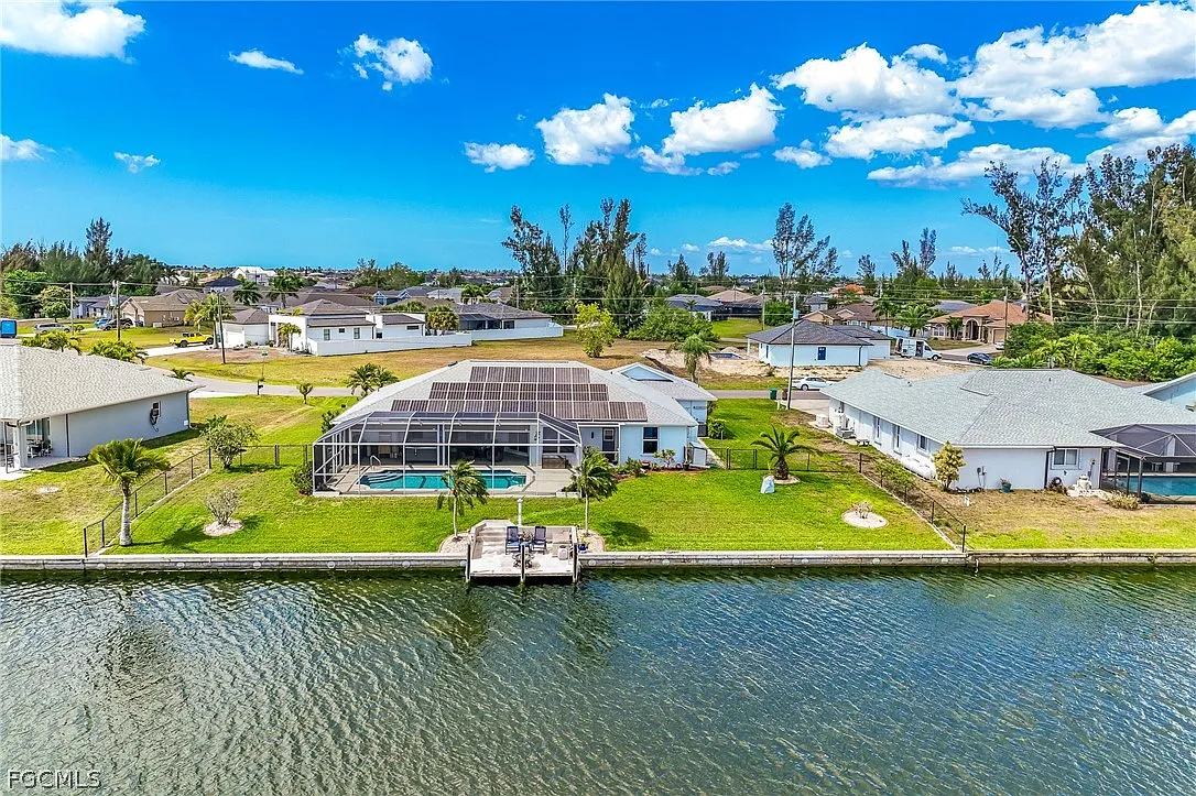 Massive 4,500 SqFt Waterfront STR: Pool, Dock & Solar photo 25
