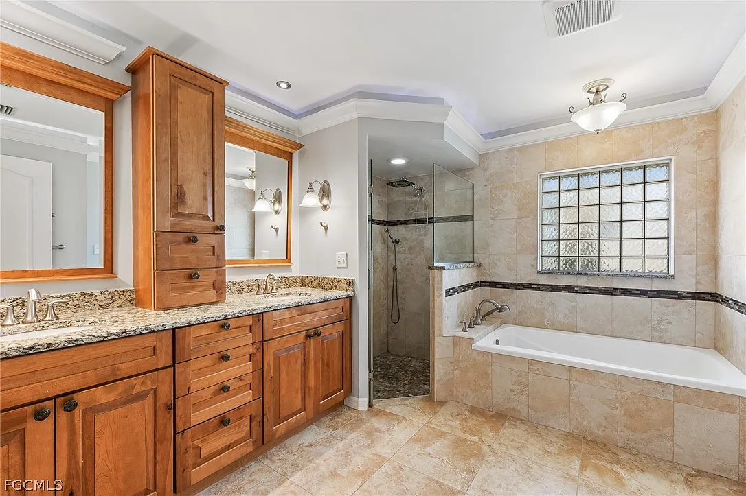 Massive 4,500 SqFt Waterfront STR: Pool, Dock & Solar photo 26