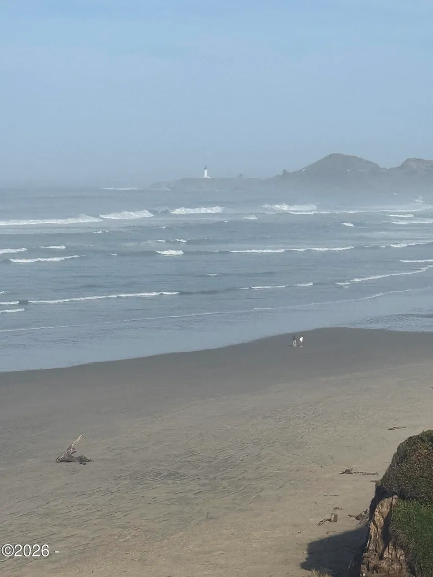 Oceanfront STR Cottage with Iconic Lighthouse Views photo 2