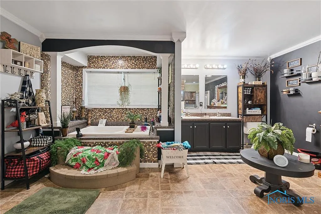 Massive 3,488 Sqft STR Retreat: Perfect for Large Groups photo 15