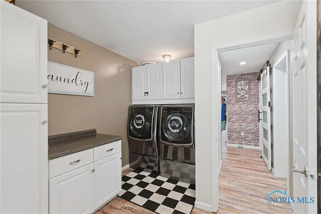 Massive 3,488 Sqft STR Retreat: Perfect for Large Groups photo 28