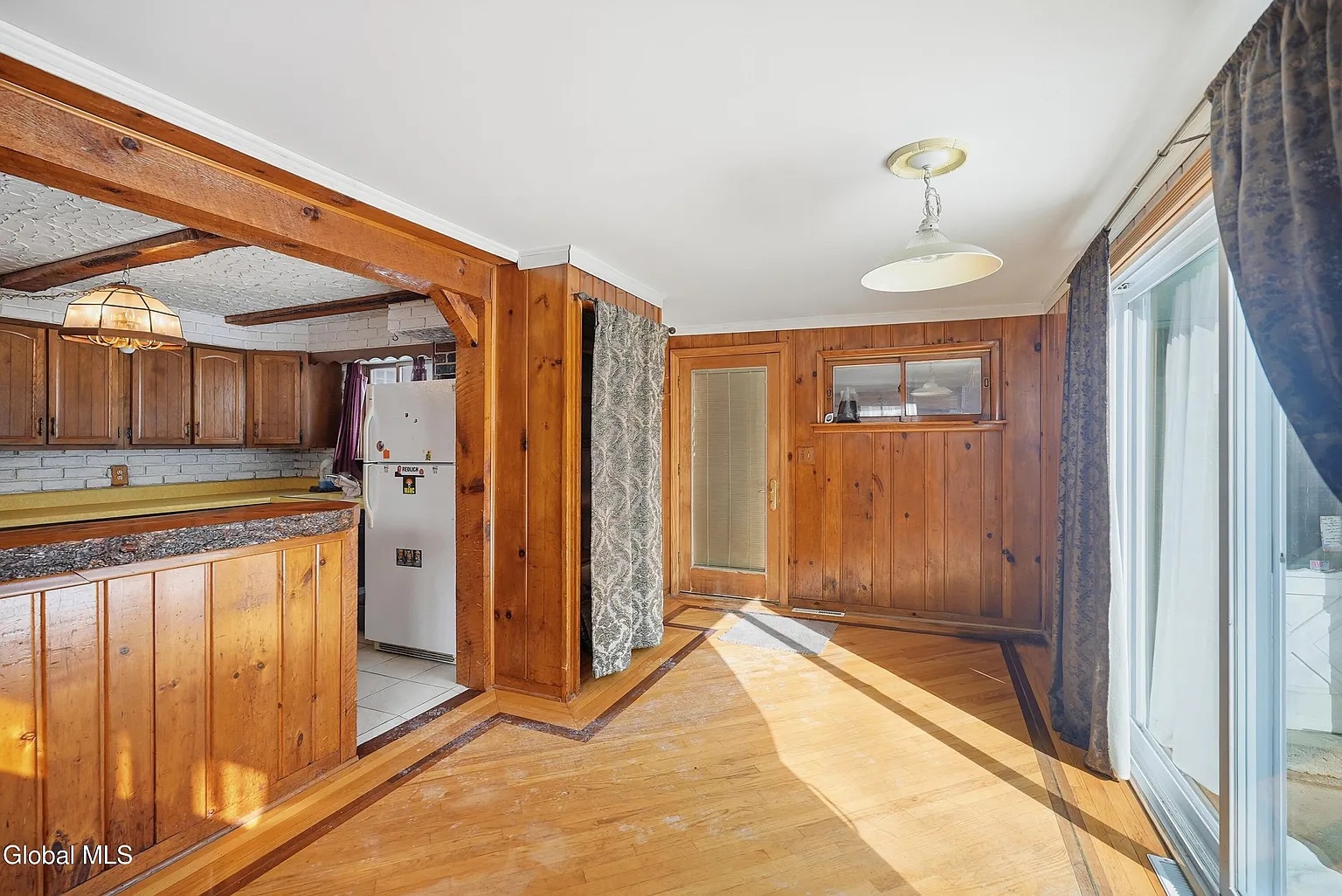 Classic Multi-Level Home: Prime Long-Term Investment photo 13