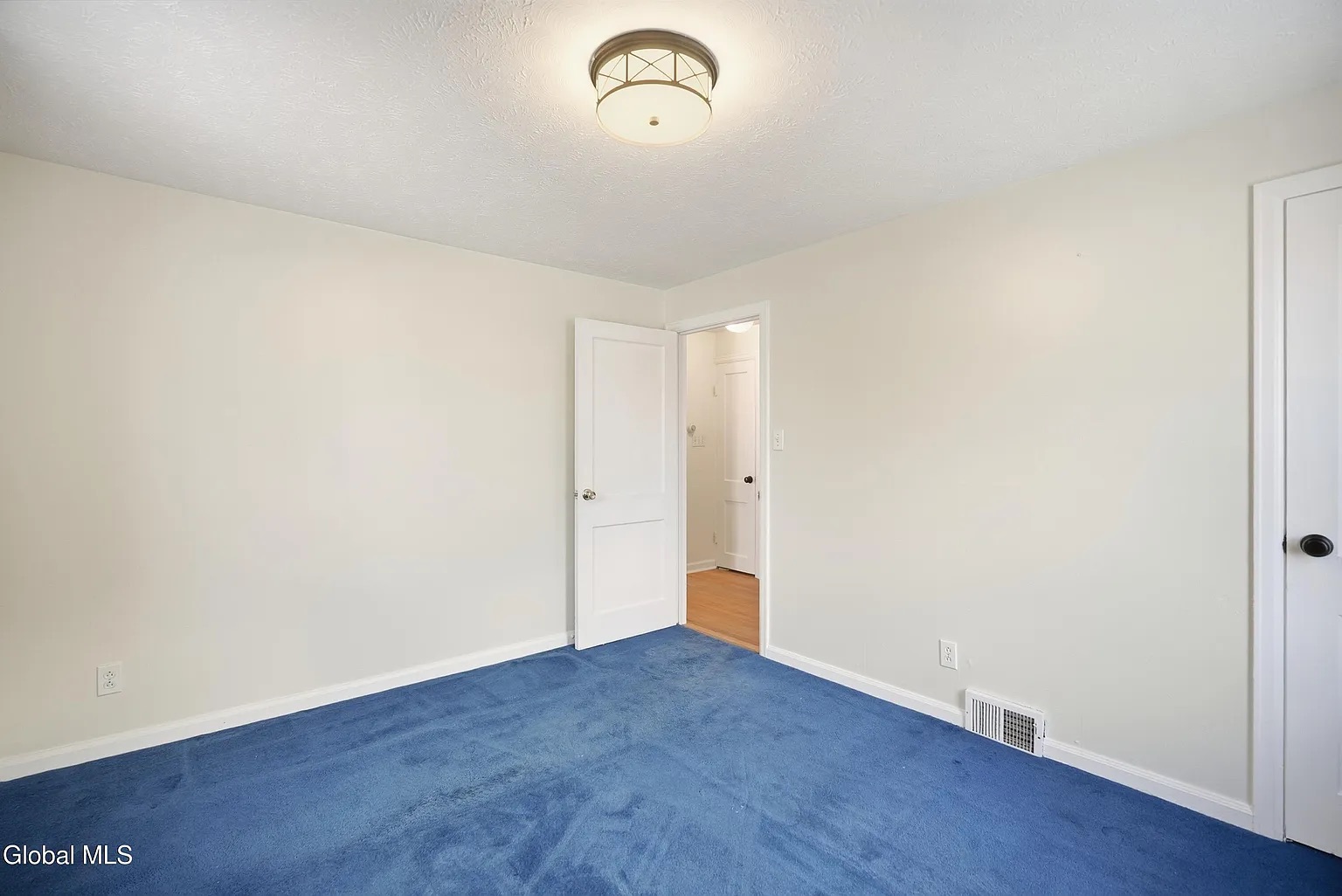 Classic Multi-Level Home: Prime Long-Term Investment photo 3