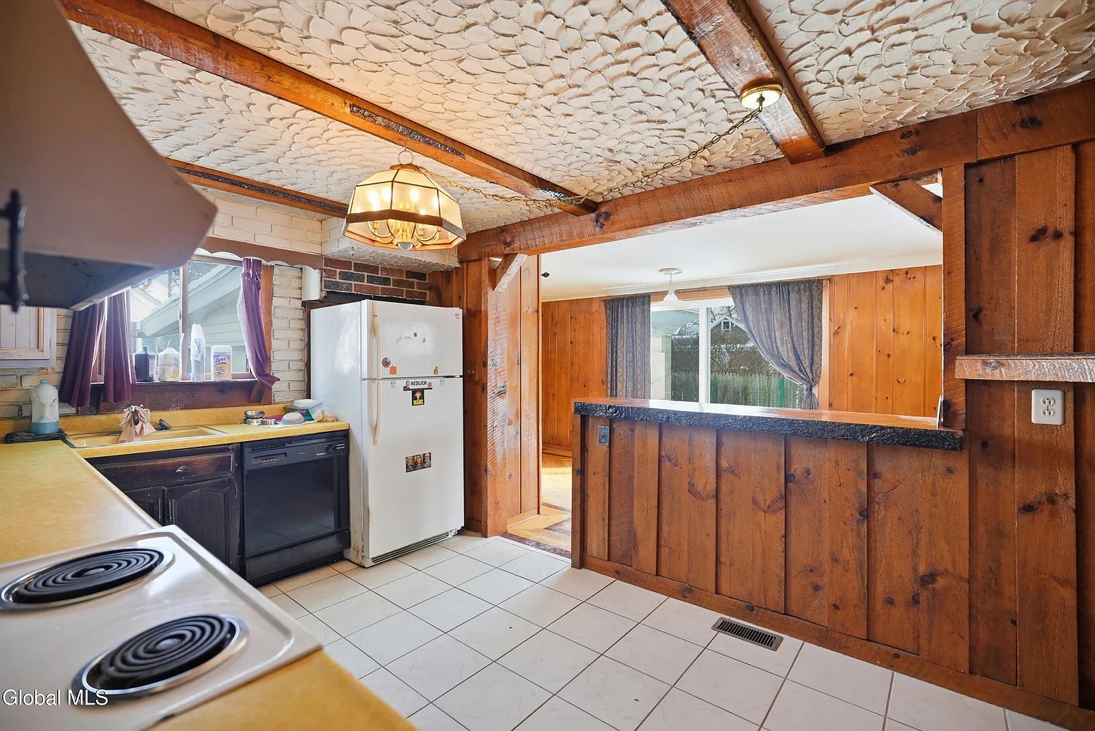 Classic Multi-Level Home: Prime Long-Term Investment photo 9
