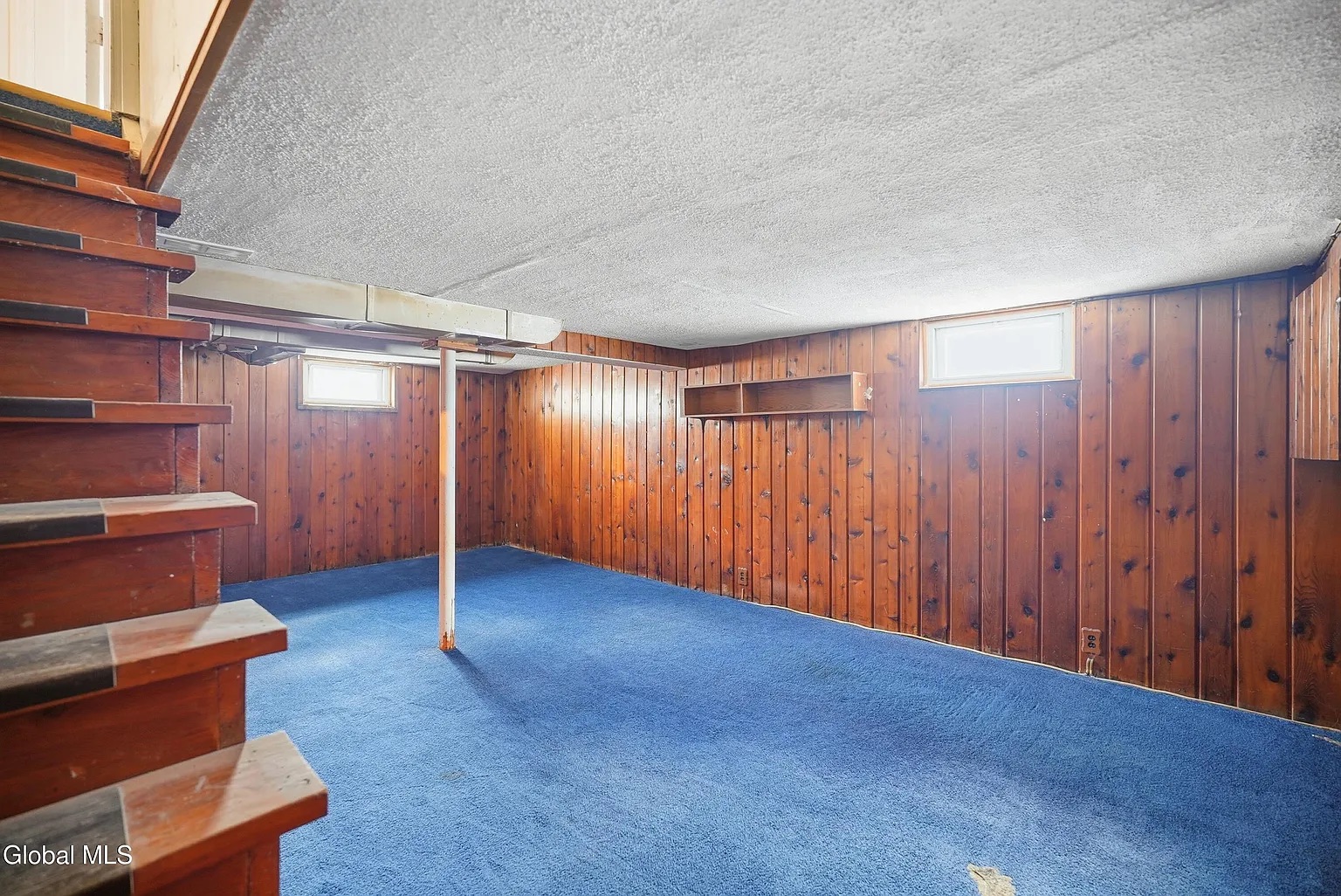 Classic Multi-Level Home: Prime Long-Term Investment photo 10