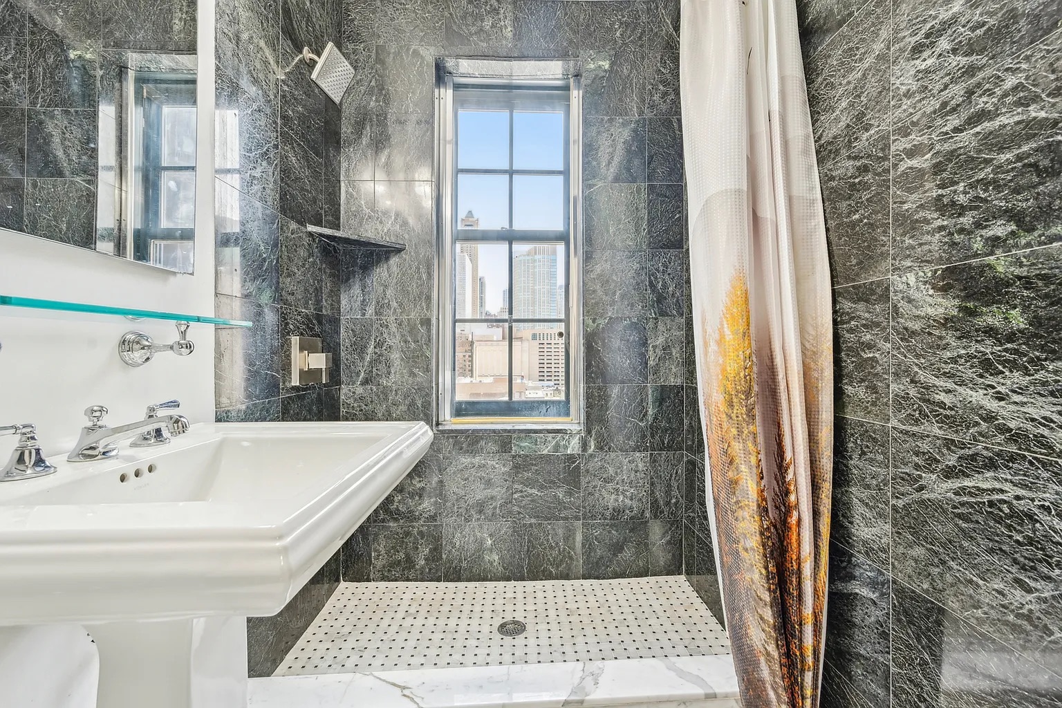Modern Elegance. Rooftop Views. Investment Gem. photo 29