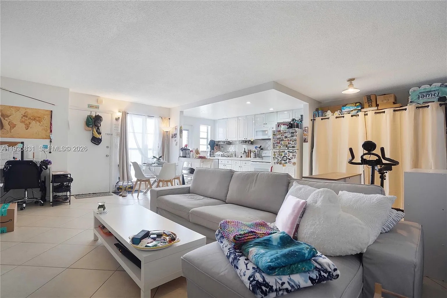 Prime STR Opportunity: Turnkey Unit with Pool & Balcony photo 6
