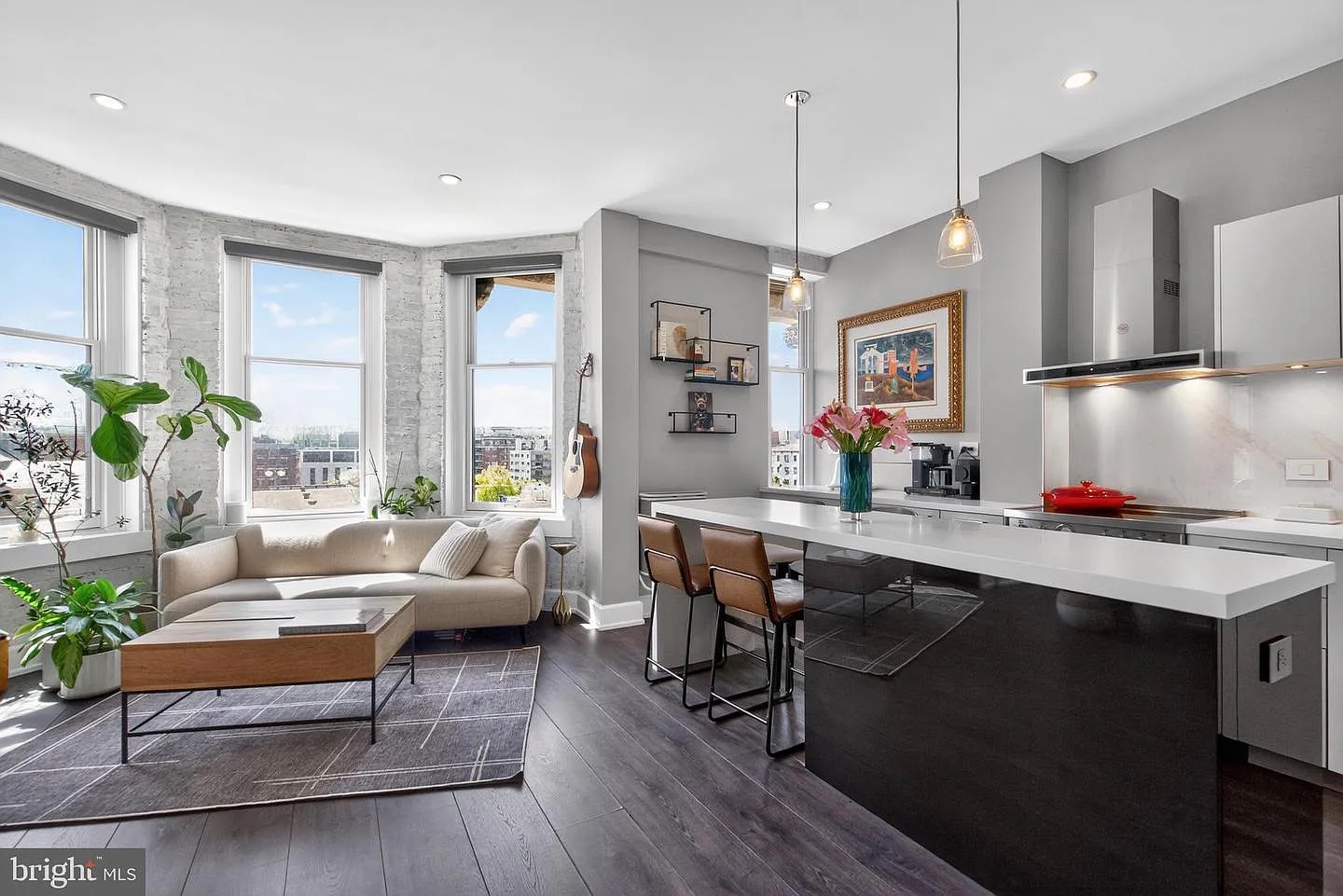 Turnkey STR Ready: Modern Urban Loft with Rooftop Views photo 2