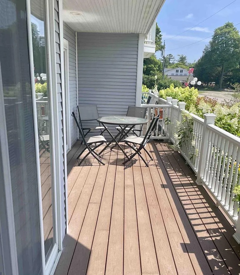 High-Yield STR Gem: Turnkey Design & Private Balconies photo 2
