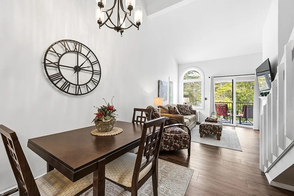 High-Yield STR Gem: Modern Loft with Vaulted Ceilings photo 23