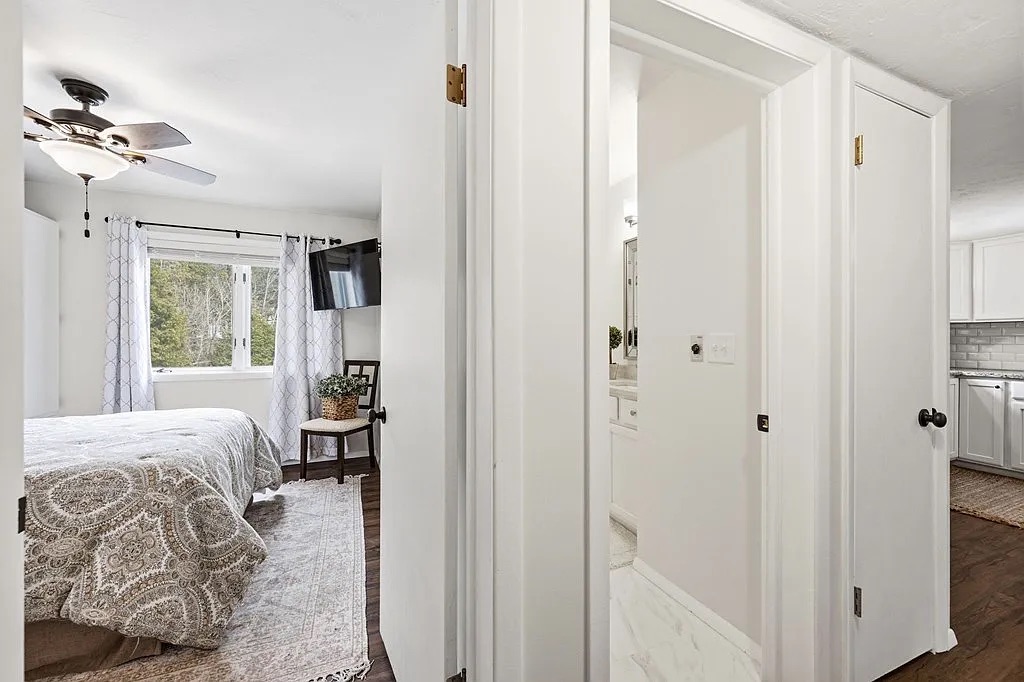 High-Yield STR Gem: Modern Loft with Vaulted Ceilings photo 26