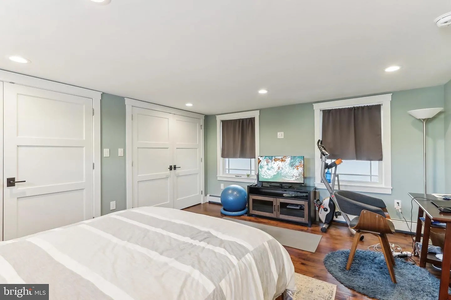 Expansive STR: Vaulted Ceilings & Rare Private Garden photo 3