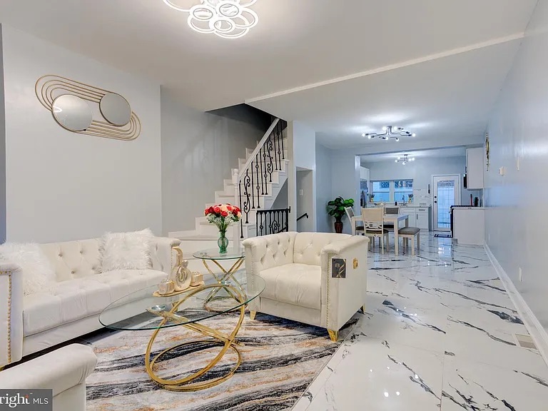 High-Yield 2,150 Sqft STR: Turnkey Designer Luxury photo 2