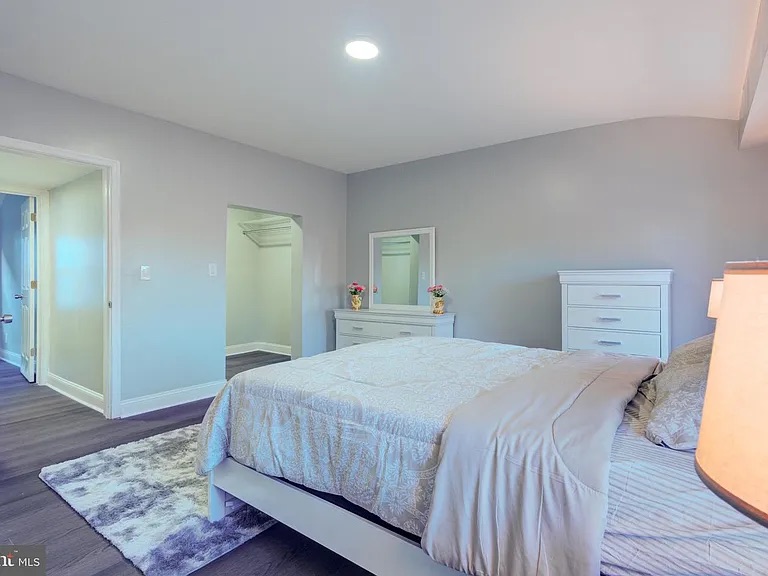 High-Yield 2,150 Sqft STR: Turnkey Designer Luxury photo 8