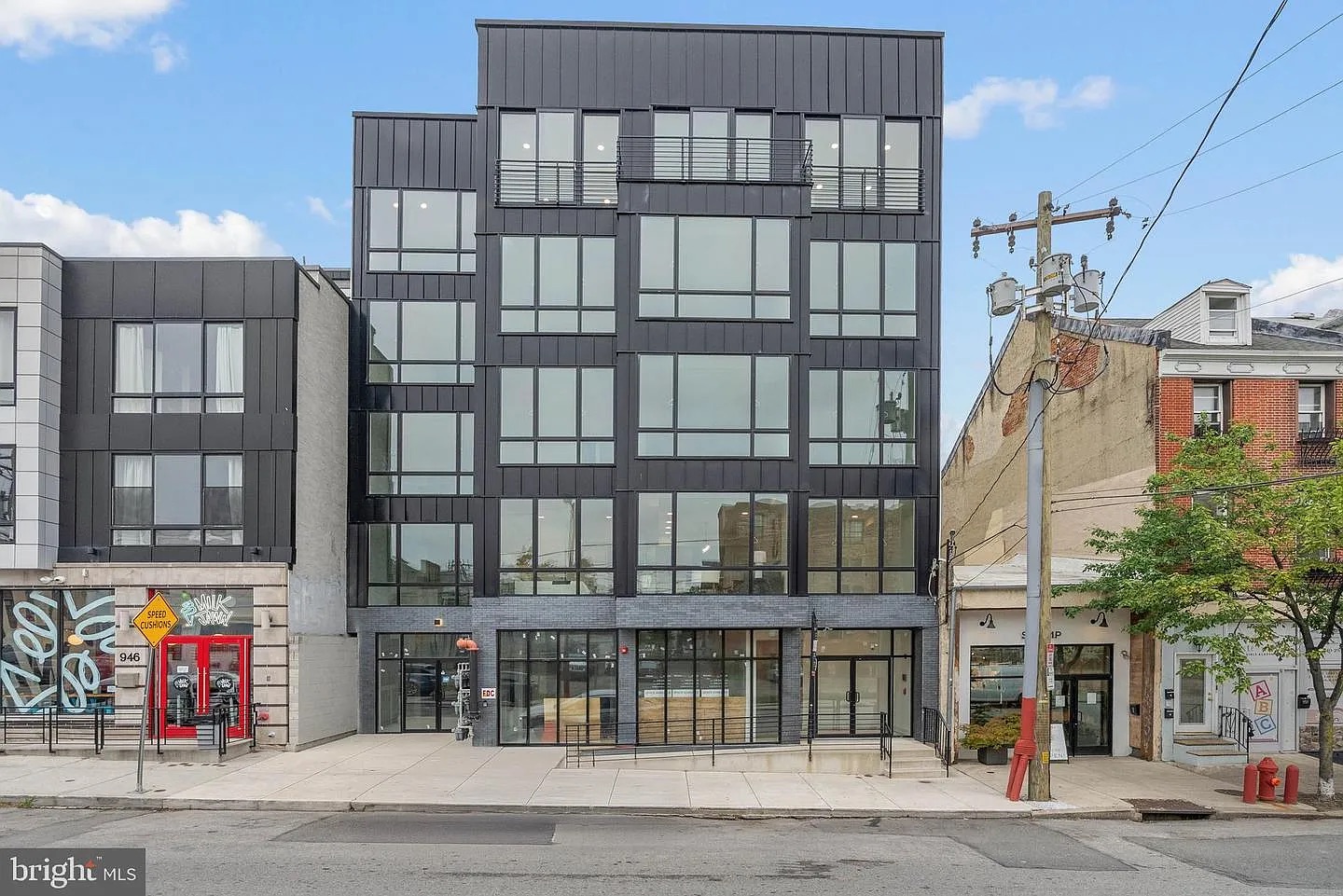 Sleek Luxury STR with Skyline Views & Rooftop Access photo 13
