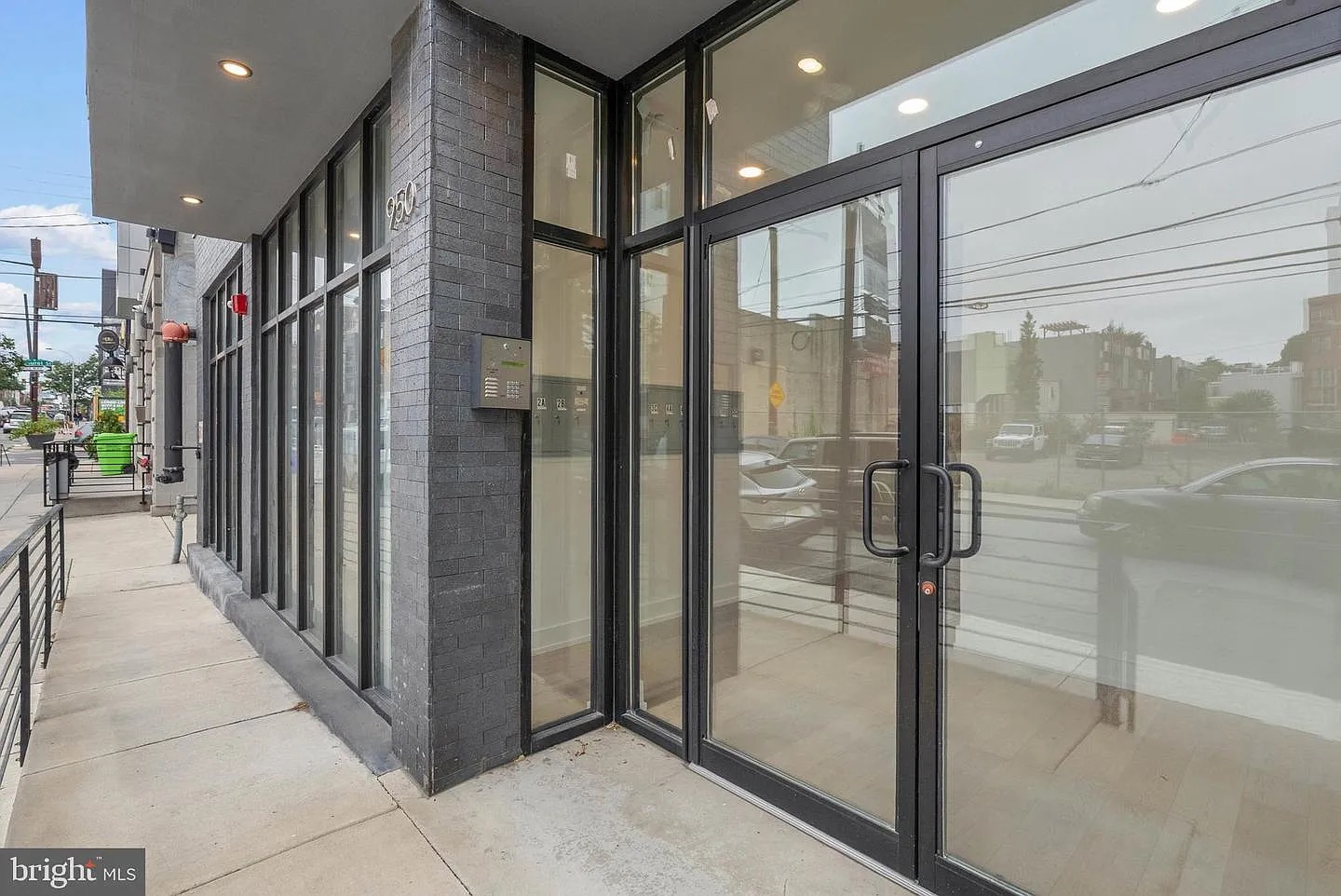 Sleek Luxury STR with Skyline Views & Rooftop Access photo 10