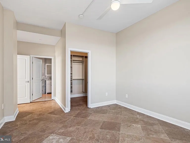 Luxury STR High-Rise with Epic Panoramic Water Views photo 17