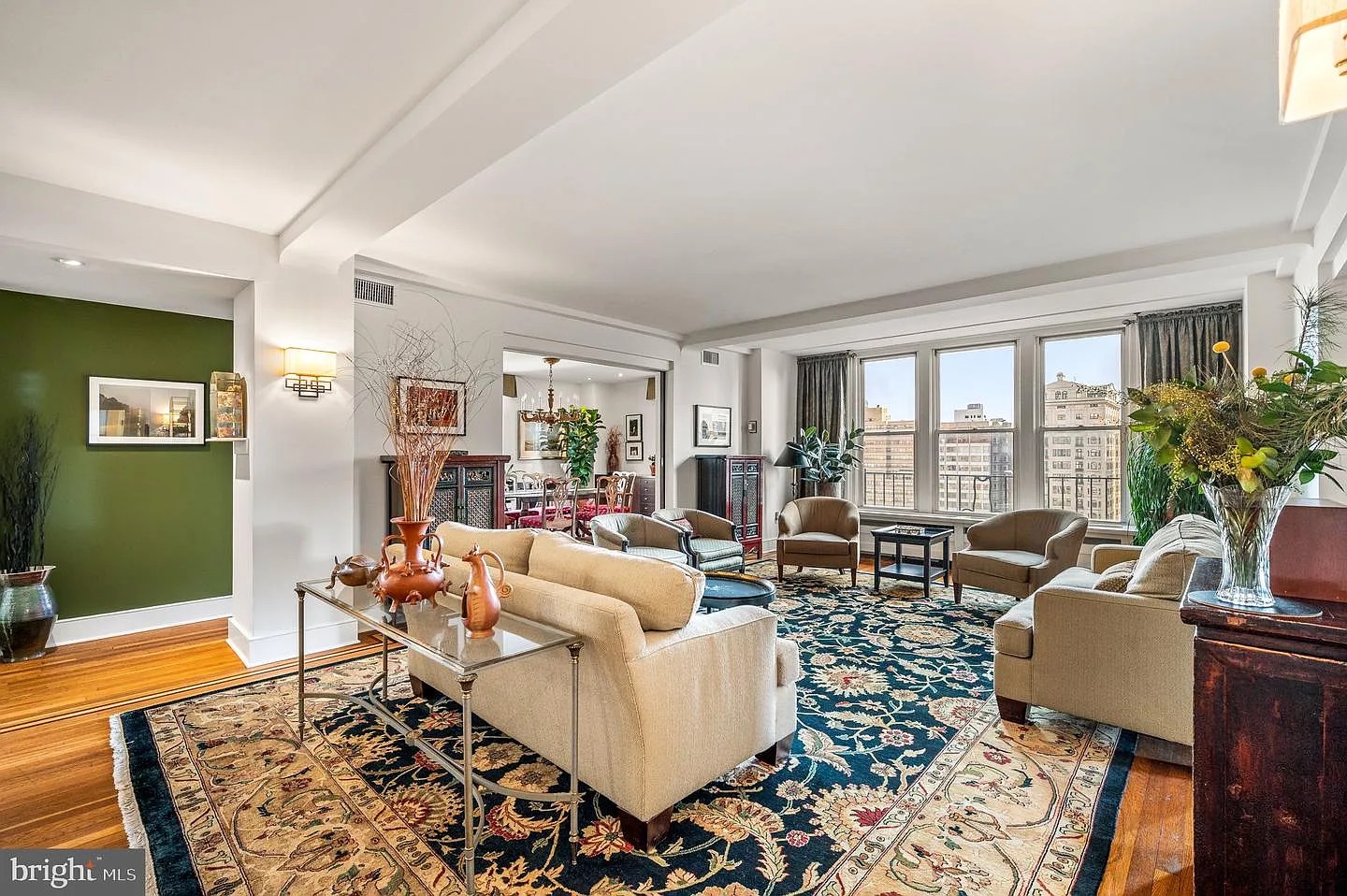 Luxury STR: City Views, High Returns, Investor Ready photo 1