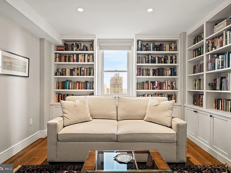 Luxury STR: City Views, High Returns, Investor Ready photo 13