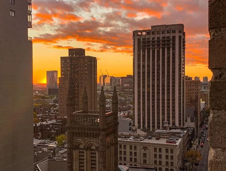 Luxury STR: City Views, High Returns, Investor Ready photo 15