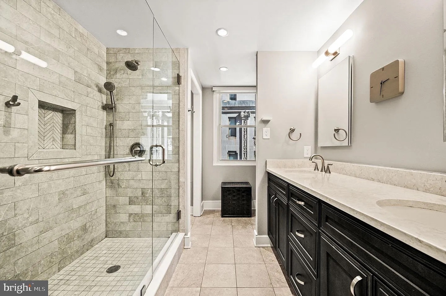 Luxury STR: City Views, High Returns, Investor Ready photo 20