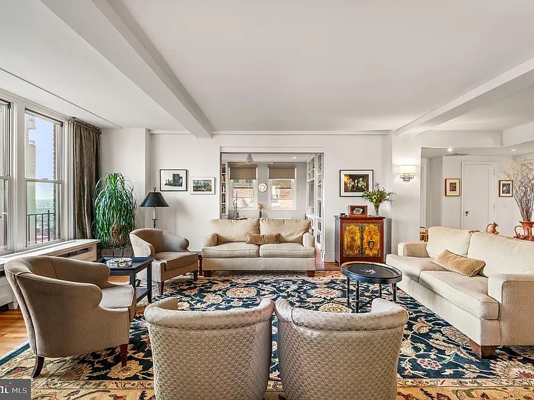 Luxury STR: City Views, High Returns, Investor Ready photo 3