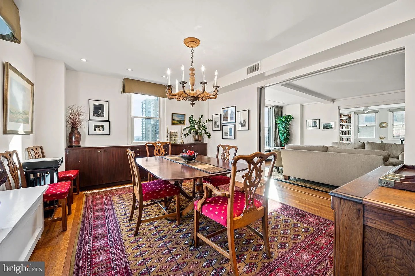Luxury STR: City Views, High Returns, Investor Ready photo 8