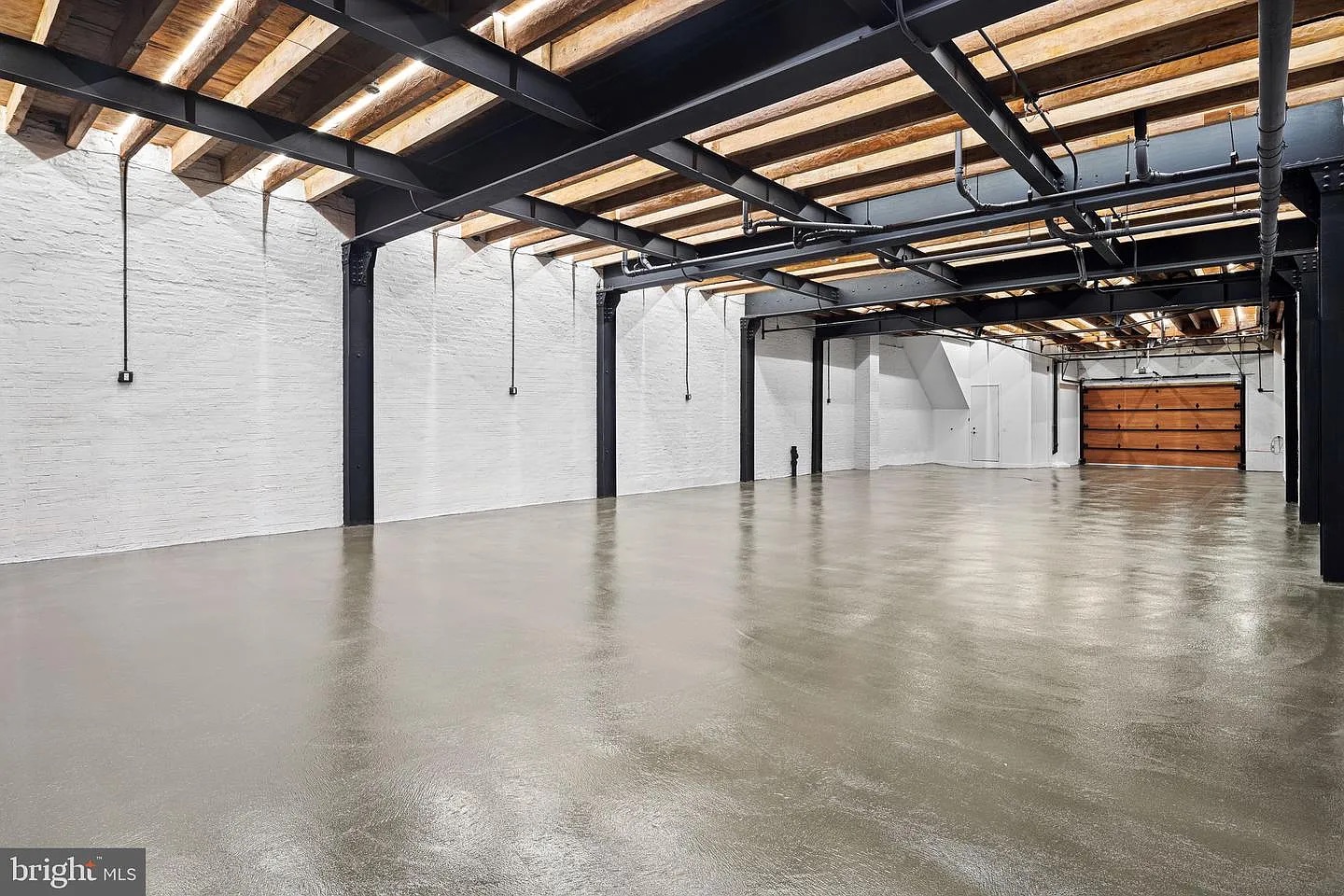 Design-Driven Luxury STR: 6000 SqFt Industrial Loft photo 13