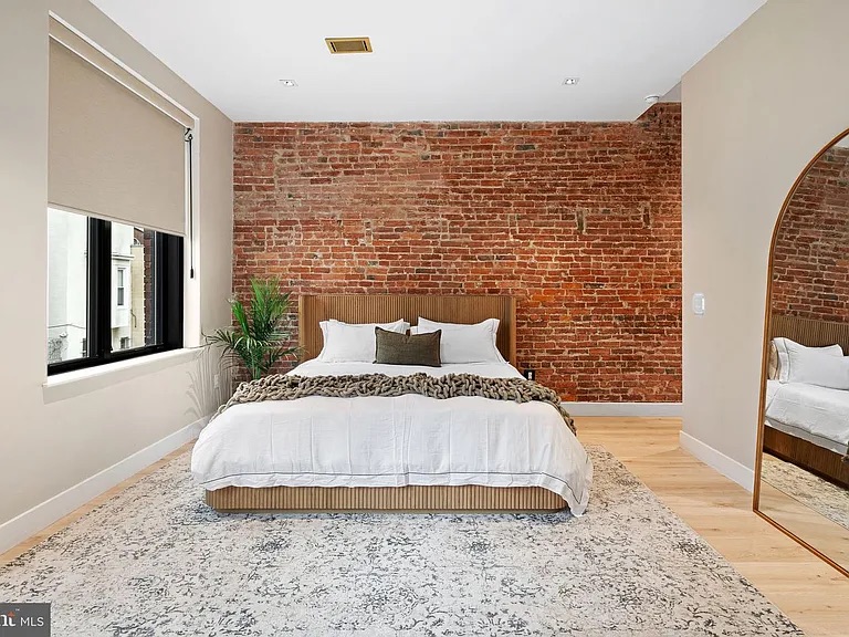 Design-Driven Luxury STR: 6000 SqFt Industrial Loft photo 26