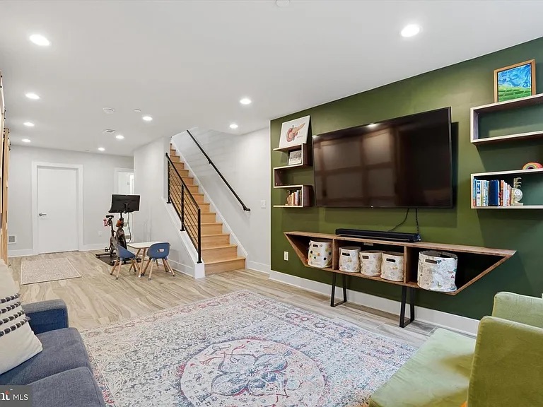 Luxury STR Masterpiece with Massive Skyline Rooftop Deck photo 31