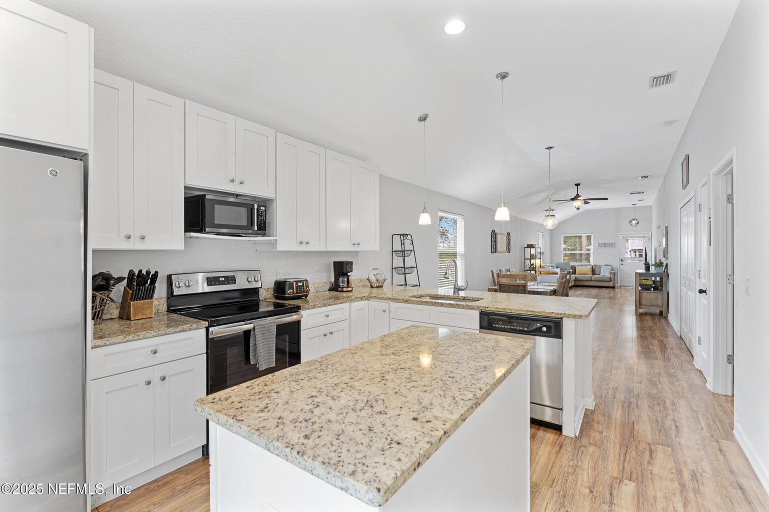 Turn-Key Coastal Cottage | Prime STR & LTR Opportunity photo 1
