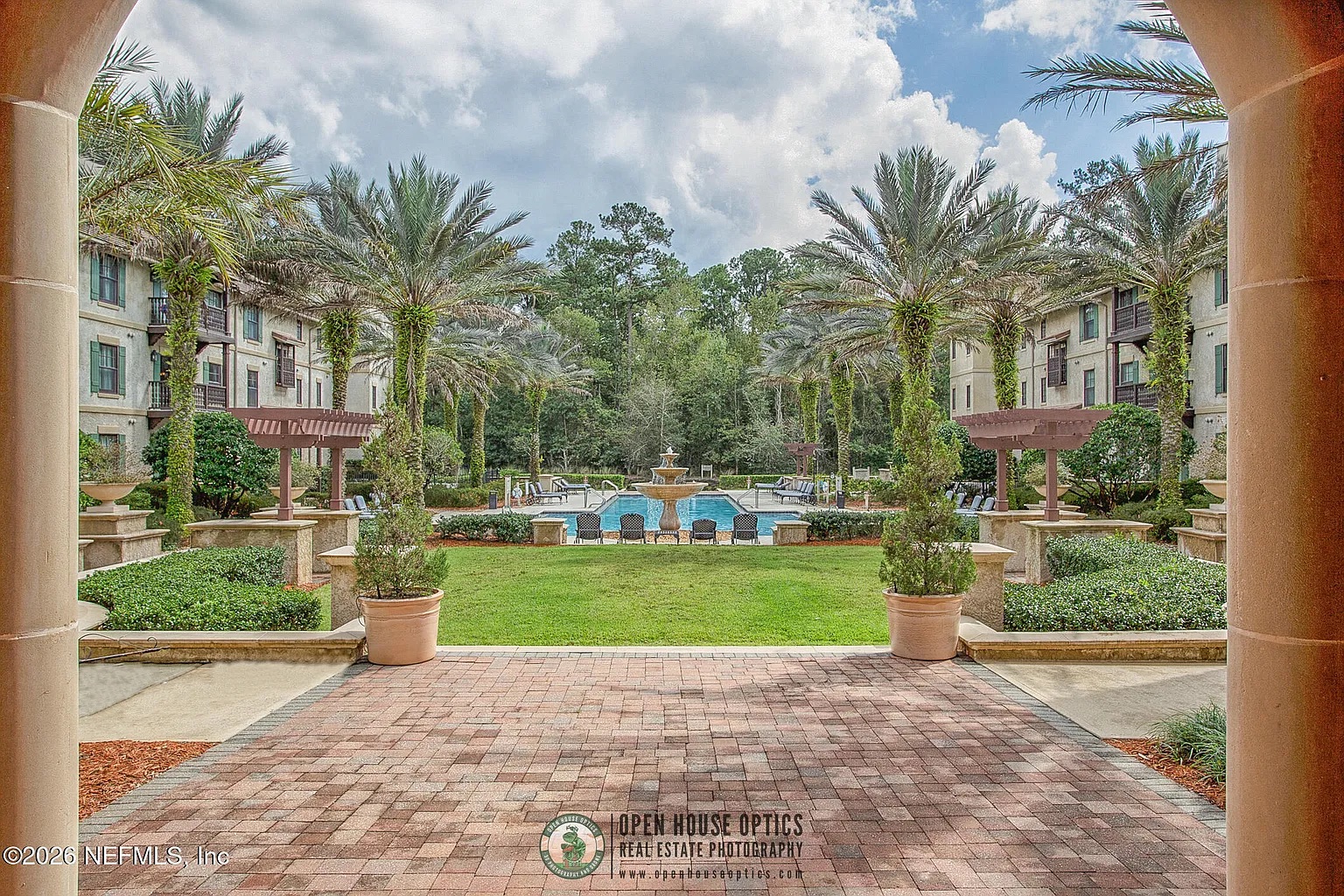 Turnkey Resort Gem: Versatile STR & LTR Investment photo 32