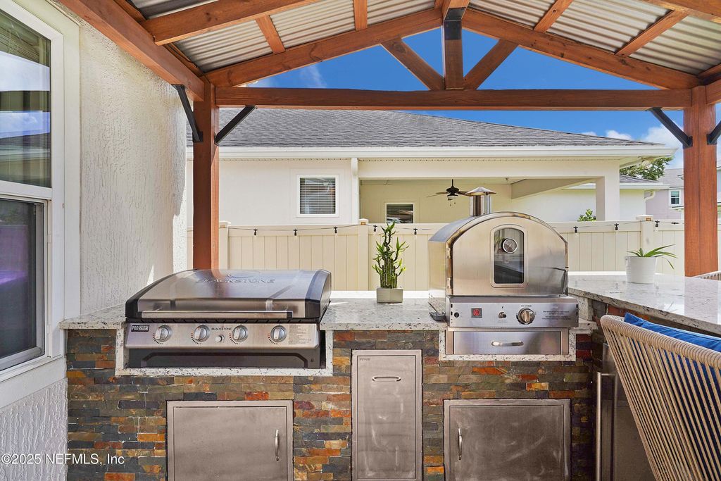 Your Nocatee Oasis Awaits: Entertainer's Dream Home! photo 30
