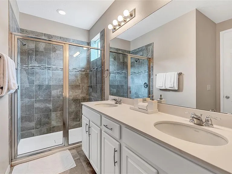 Prime STR Investment: Spacious Florida Oasis! photo 9