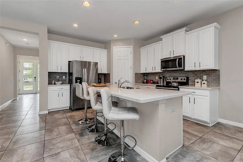 Prime STR Investment: Spacious Florida Oasis! photo 10