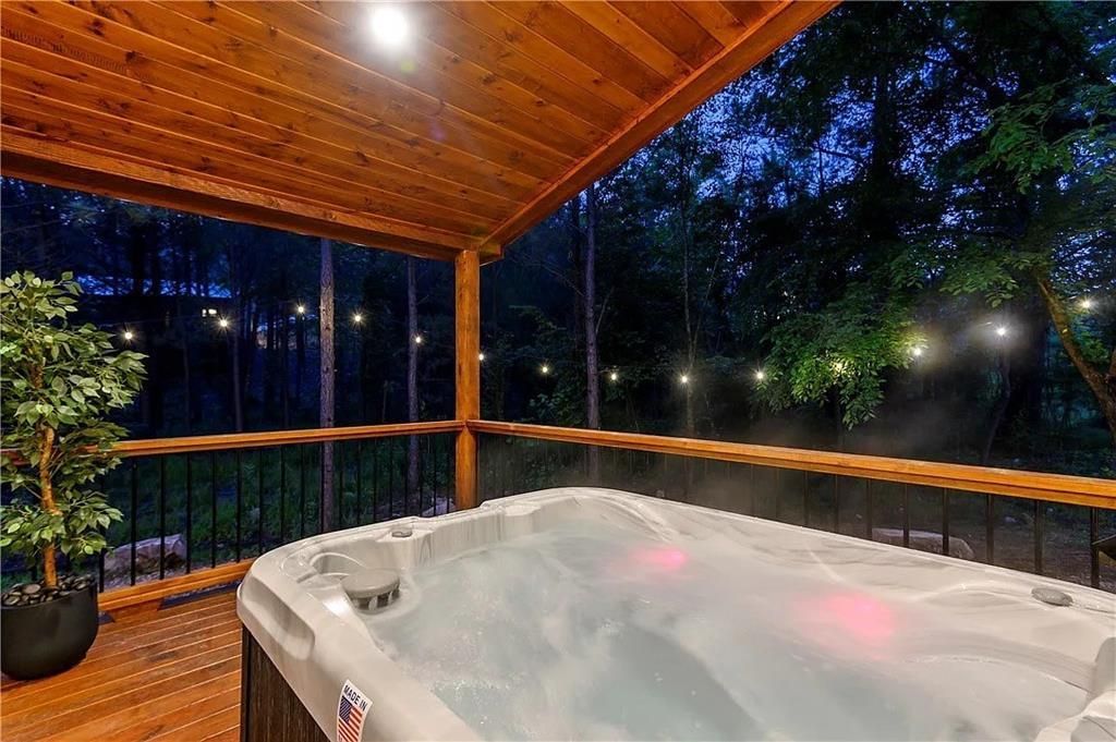 Luxury Cabin: Turnkey STR Gem in High-Demand Market photo 33