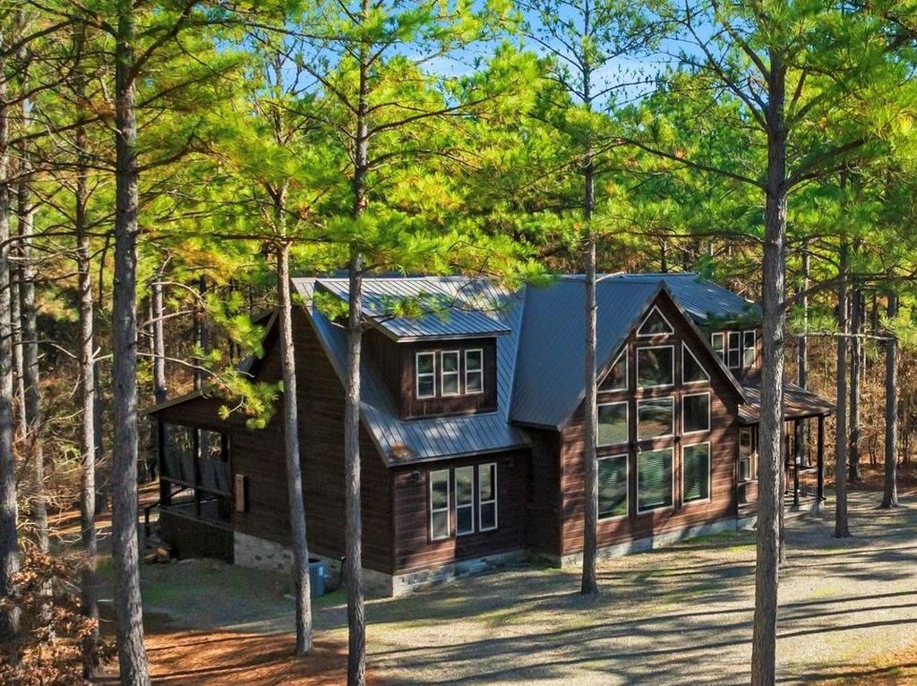 Luxury Retreat: High-Value STR Investment Opportunity photo 40