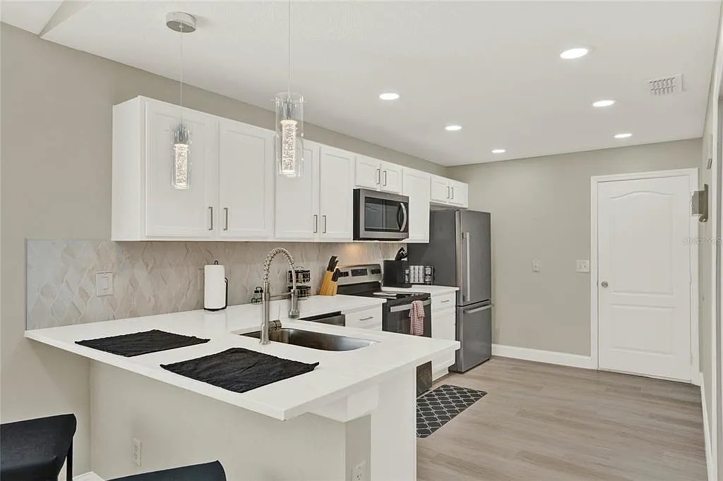 Turnkey STR Gem: Maximize Income in Vacation Hub! photo 18