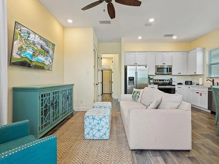 Prime STR Gem: Cash Flow Near World-Class Attractions! photo 2