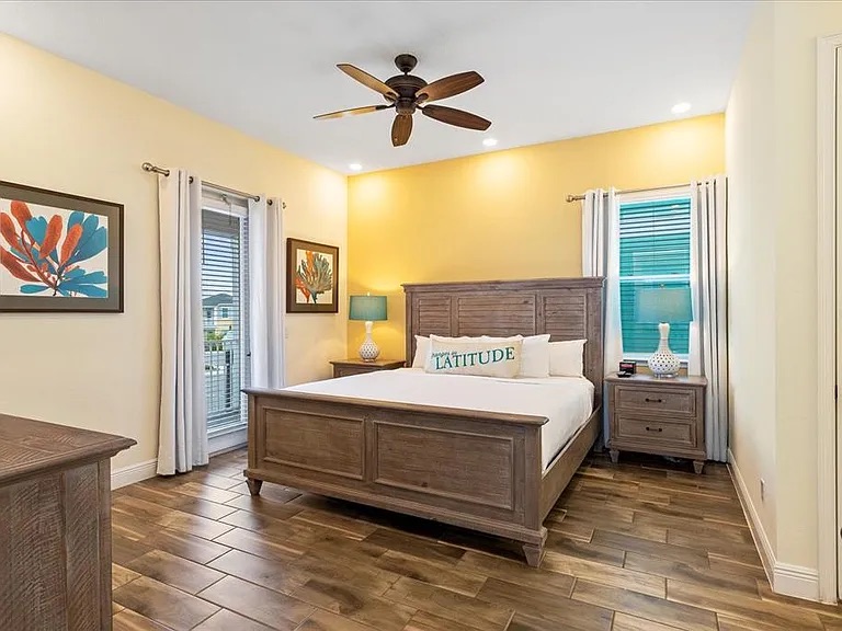 Prime STR Gem: Cash Flow Near World-Class Attractions! photo 6