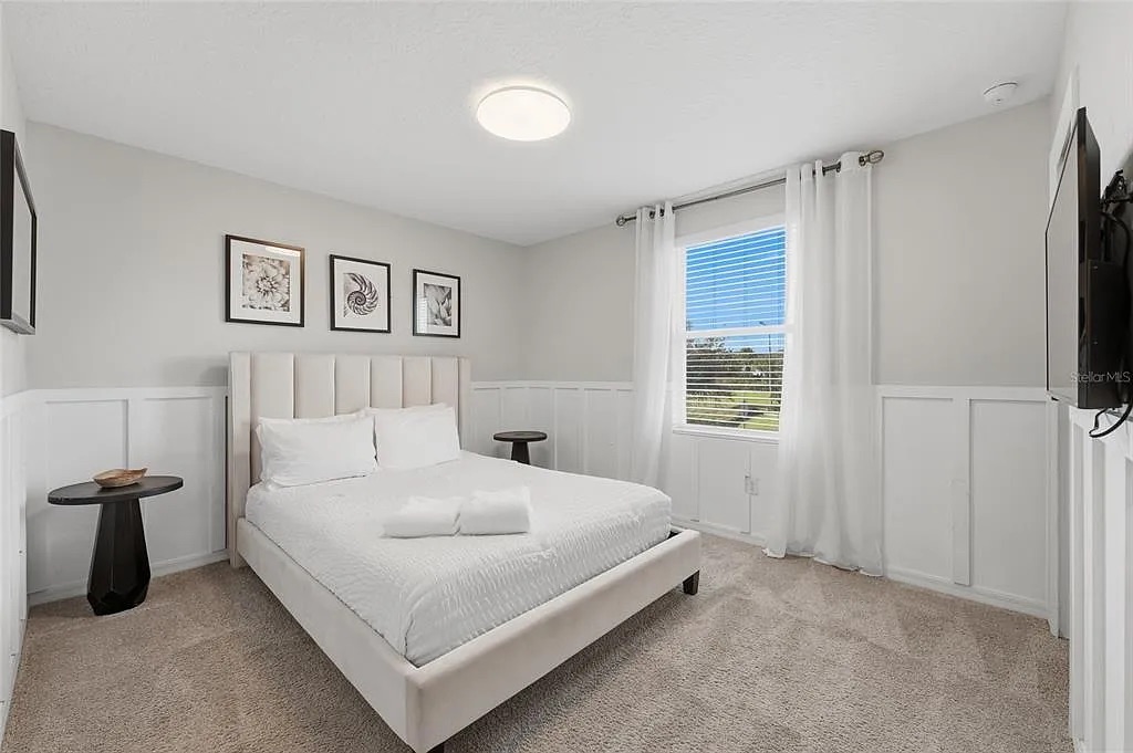 Central FL STR Goldmine: 4363 SqFt, Maximize Income! photo 2