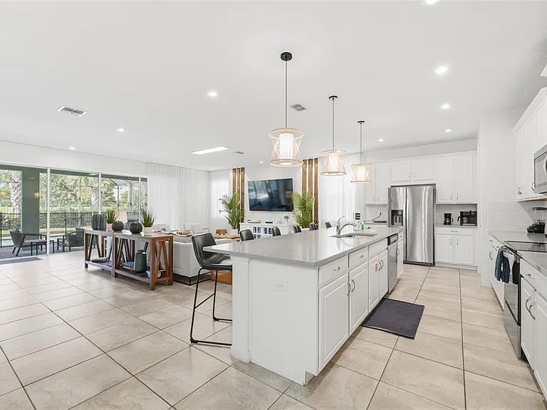 Central FL STR Goldmine: 4363 SqFt, Maximize Income! photo 9