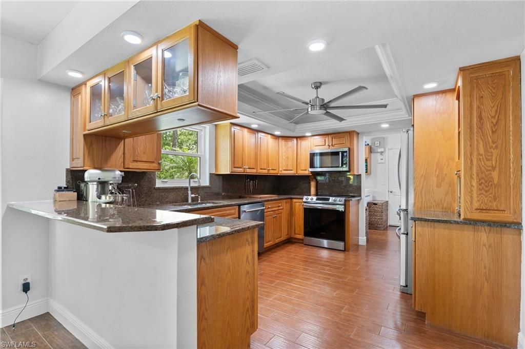Naples Luxury Estate: Your Ultimate Primary Residence photo 9