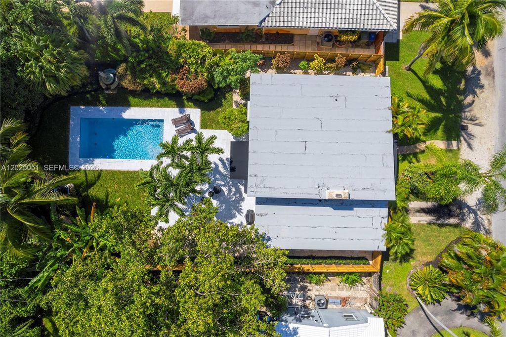 Mid-Century Modern Oasis: New Pool, Furnished, Airbnb Ready! photo 18